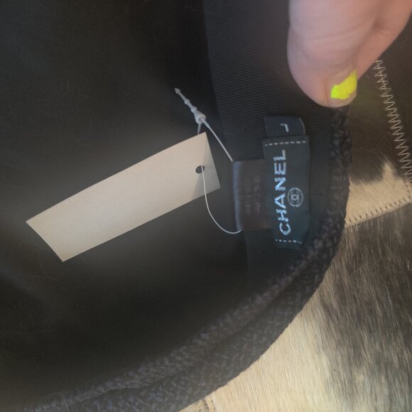 CHANEL tweed cap size L (58) - Picture 4 of 5